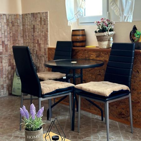 טיווט Ninic Family Apartments מראה חיצוני תמונה